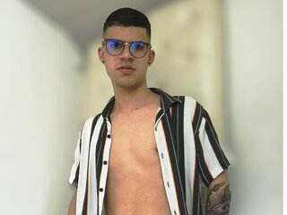 Naked real jasminlive CalvinScot